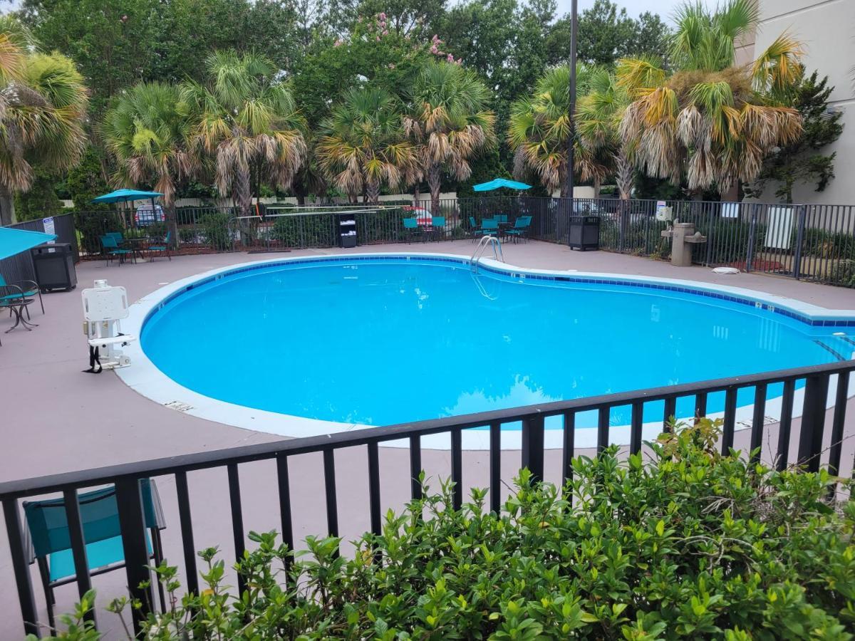 Hotel Atlanta-northlake, A Full Service 4*