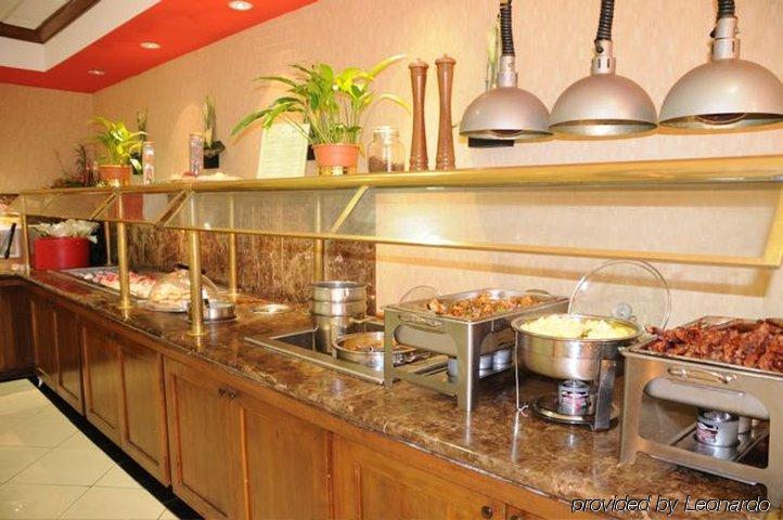 Hotel Atlanta-northlake, A Full Service 4*